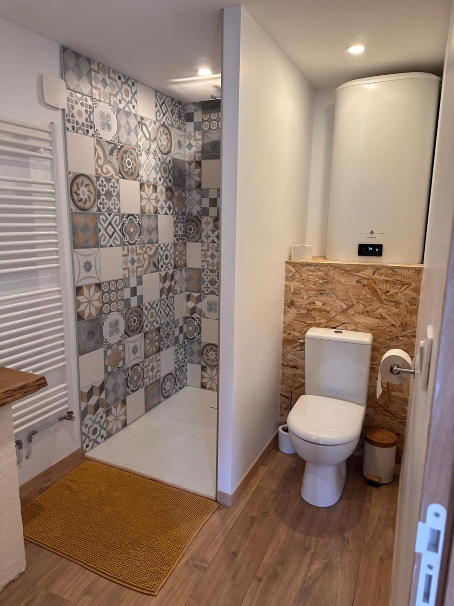 Les Remparts Apartment Langres Luaran gambar